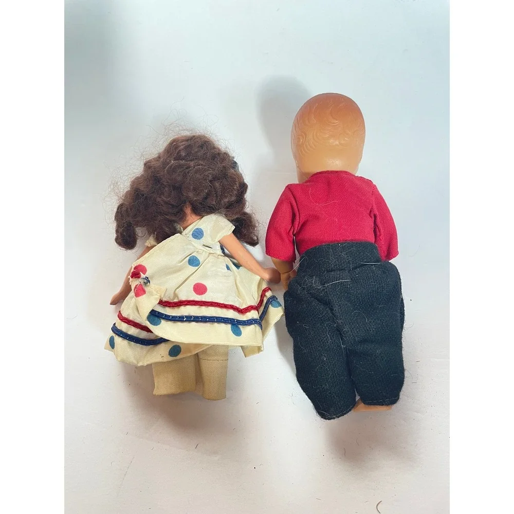 Unbranded vintage pair